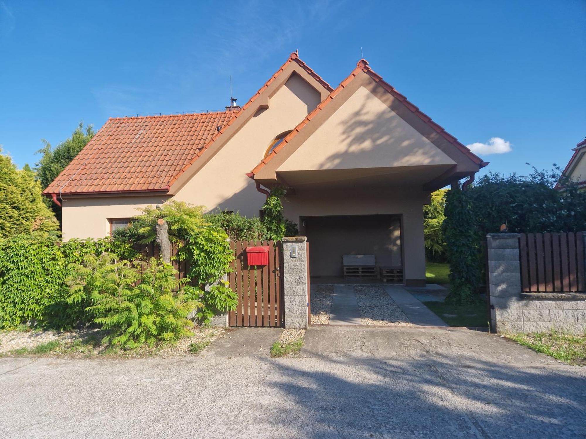 House With 3 Bedrooms And Pool Dunajska Luzna Exteriér fotografie